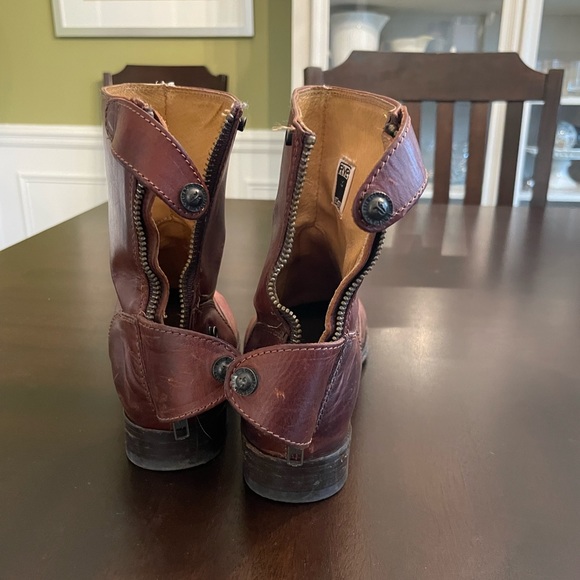Frye Brown Leather Boots, cowboy style, zip and snap closure, size 7. - Picture 4 of 7